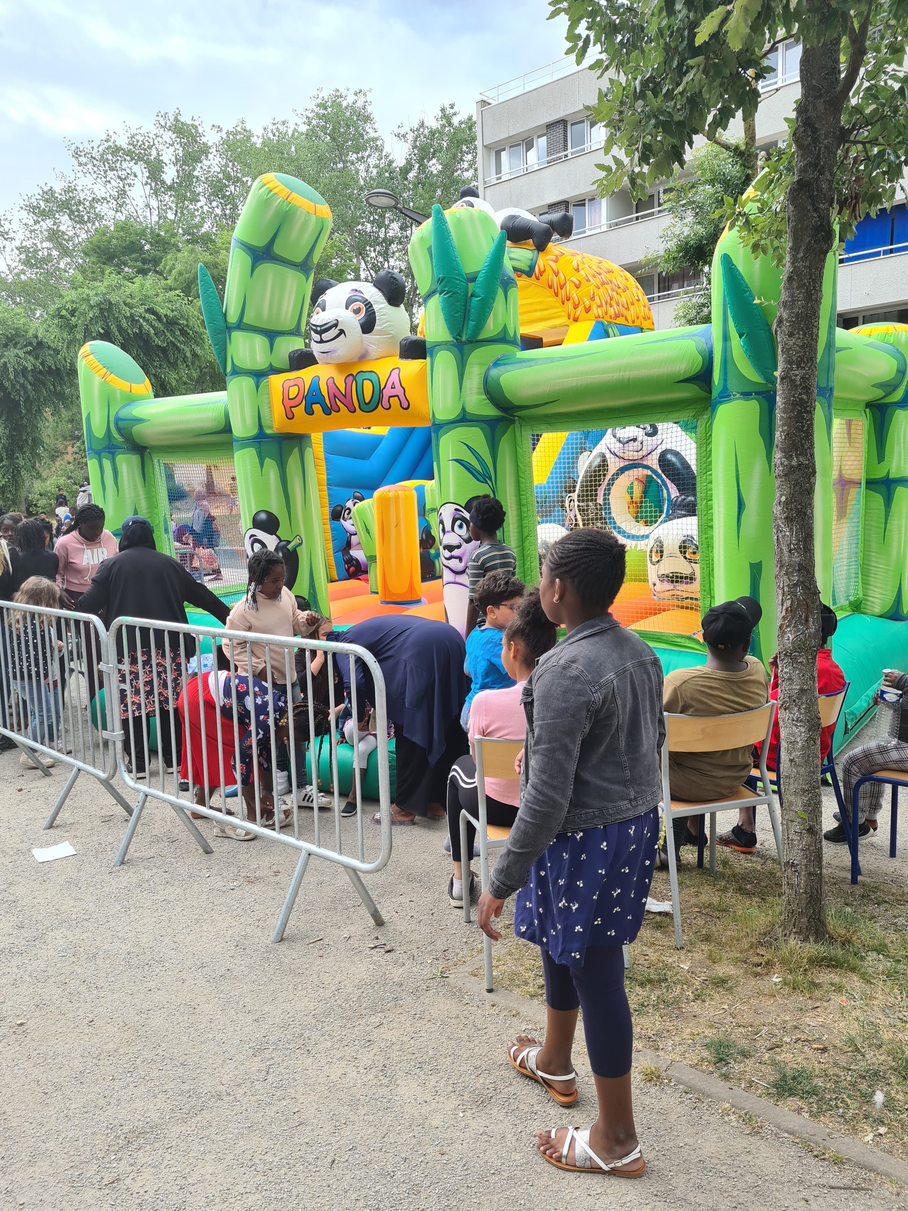 Famille en sortie de loisirs